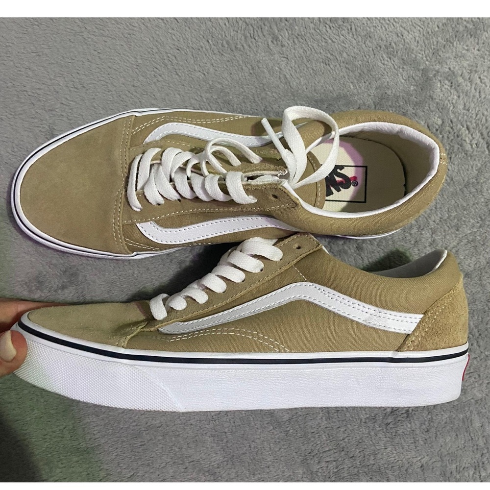 VANS NEVER WORN !